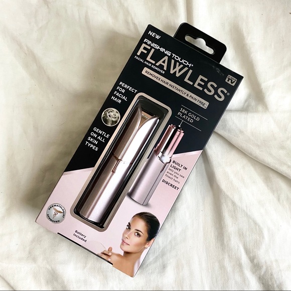 ↠NWT↞ Flawless Painless Hair Remover - Picture 1 of 3